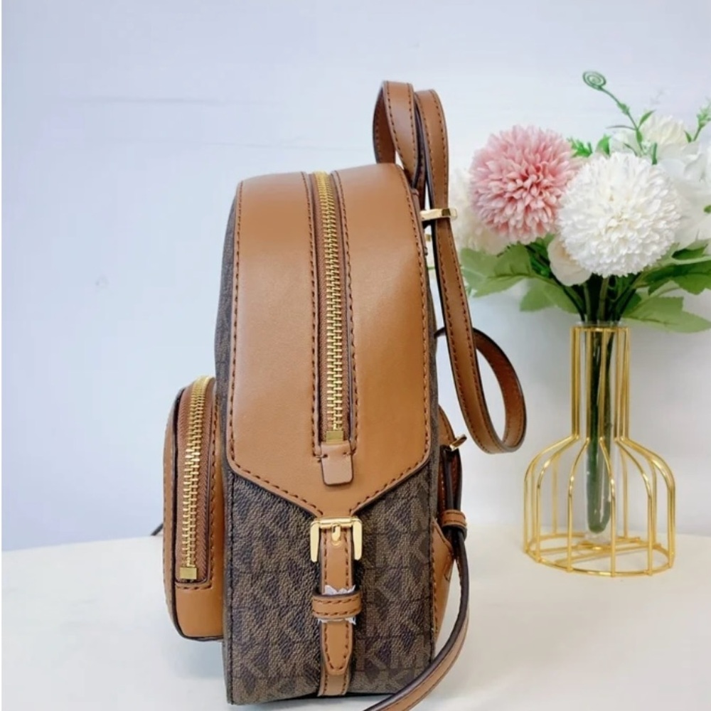 NWT Michael Kors Mini Convertible Brown Signature Backpack - Picture 3 of 8
